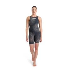 Arena Limited Edition Carbon Air² Openback Kneesuit - Night Gator 9 Arena Limited Edition Carbon Air² Openback Kneesuit - Night Gator -Aanbiedingen Trend Doek Winkel arena limited edition carbon air openback kneesuit night gator 2