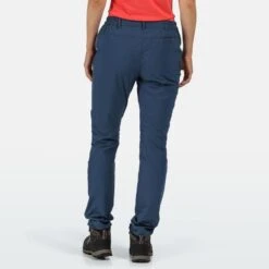 Regatta Dames/dames Highton Wandelbroek (Donkere Denim) -Aanbiedingen Trend Doek Winkel damesdames highton wandelbroek donkere denim 1