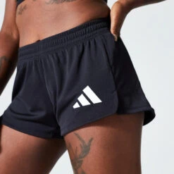 ADIDAS Short Voor Cardiofitness Dames Zwart 10 ADIDAS Short Voor Cardiofitness Dames Zwart -Aanbiedingen Trend Doek Winkel short voor cardiofitness dames zwart 3