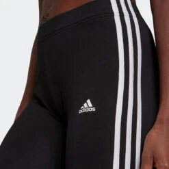 ADIDAS SHORT VOOR FITNESS EN SOFT TRAINING DAMES ZWART -Aanbiedingen Trend Doek Winkel short voor fitness en soft training dames zwart 2