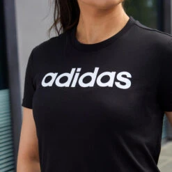 ADIDAS T-SHIRT VOOR FITNESS EN SOFT TRAINING DAMES ZWART -Aanbiedingen Trend Doek Winkel t shirt voor fitness en soft training dames zwart 8